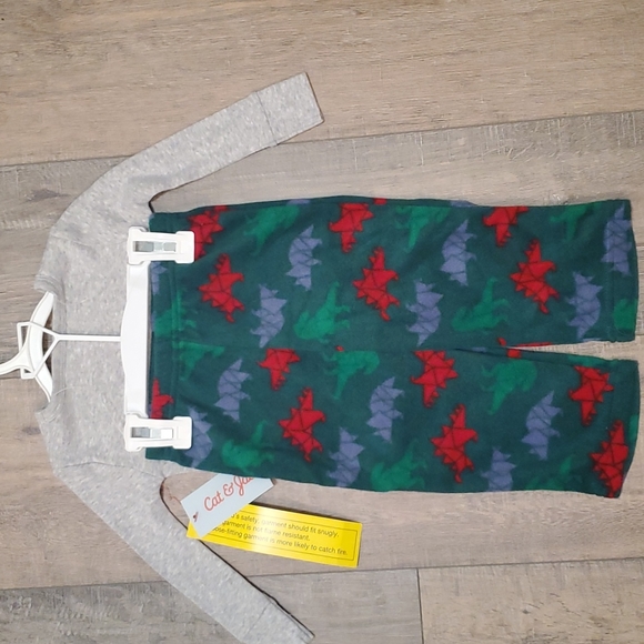 Cat & Jack Christmas Pajamas - Picture 5 of 5